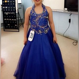 MacDuggal girls size 14 pageant dress